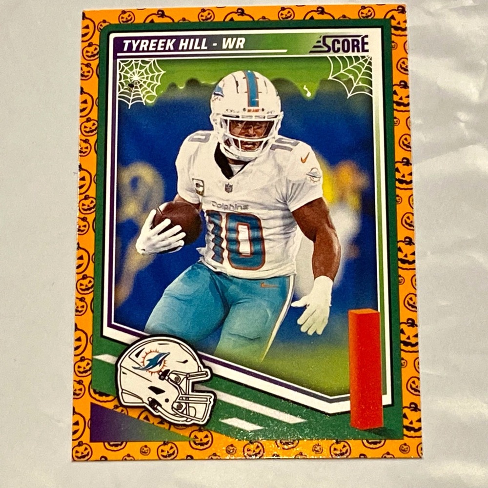 Panini 2025 Score Tyreek Hill #106 Pumpkin Parallel Miami Dolphins Football Card